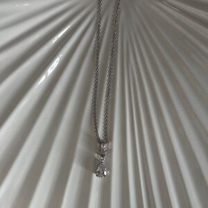 Elegant Silver Necklace with Teardrop Pendant